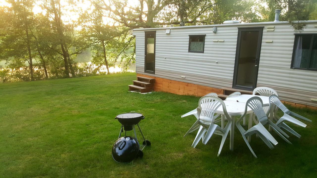 Camping De La Reuille Flere-la-Riviere Exterior foto